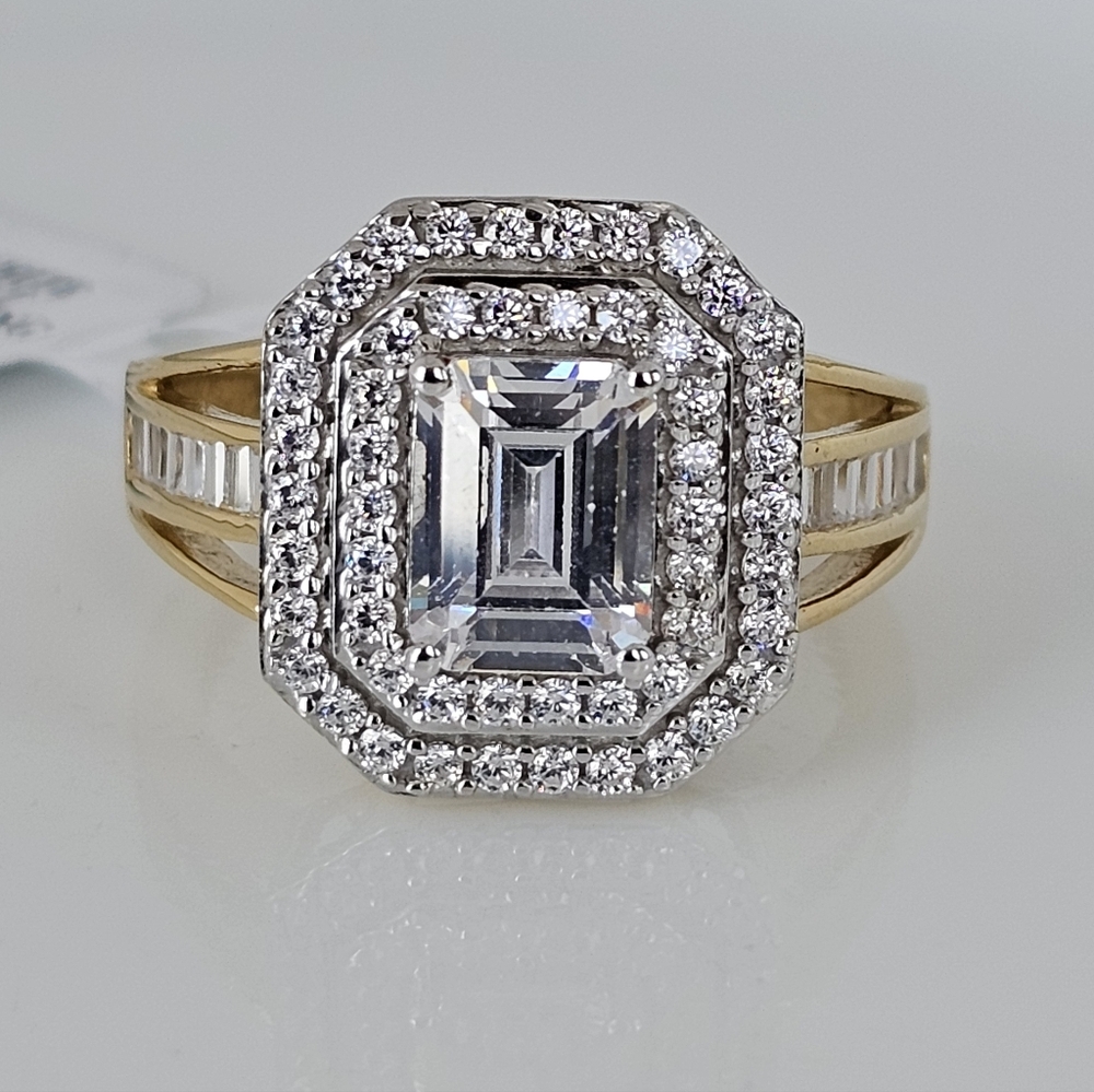 Stunning Diamond Simulant 18k Yellow Vermeil Ring 3.40ctw Size 8 - Picture 1 of 4